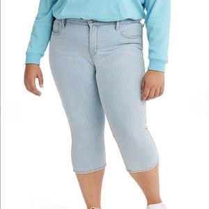 NWT Women’s Levi’s 311 Shaping Skinny Capris Blue Jean NEW Plus Sz 22W